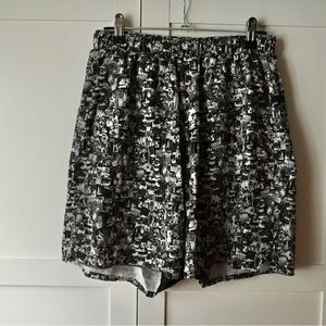 Lululemon Men’s 7” surge short - 2017 Seawheeze Short